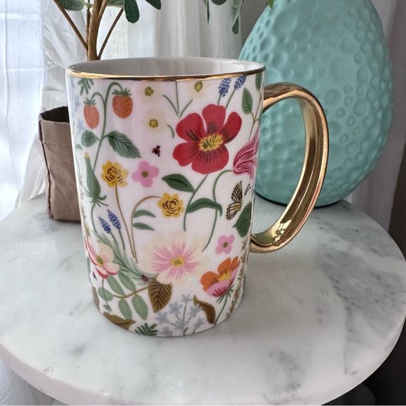 Rifle Paper Co. 🍓🌱 Porcelain Garden Mug — Strawberry Fields - Picture 13 of 15